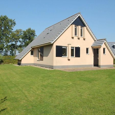 Serene Holiday Home In Gaasterl N Sleat Sondel Exterior photo