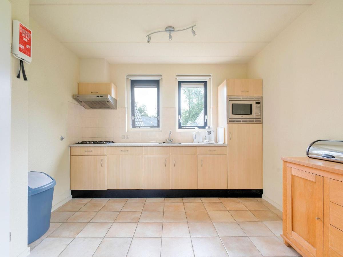 Serene Holiday Home In Gaasterl N Sleat Sondel Exterior photo