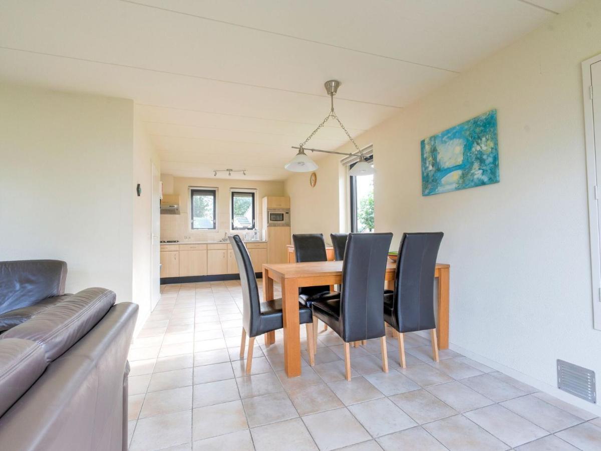 Serene Holiday Home In Gaasterl N Sleat Sondel Exterior photo