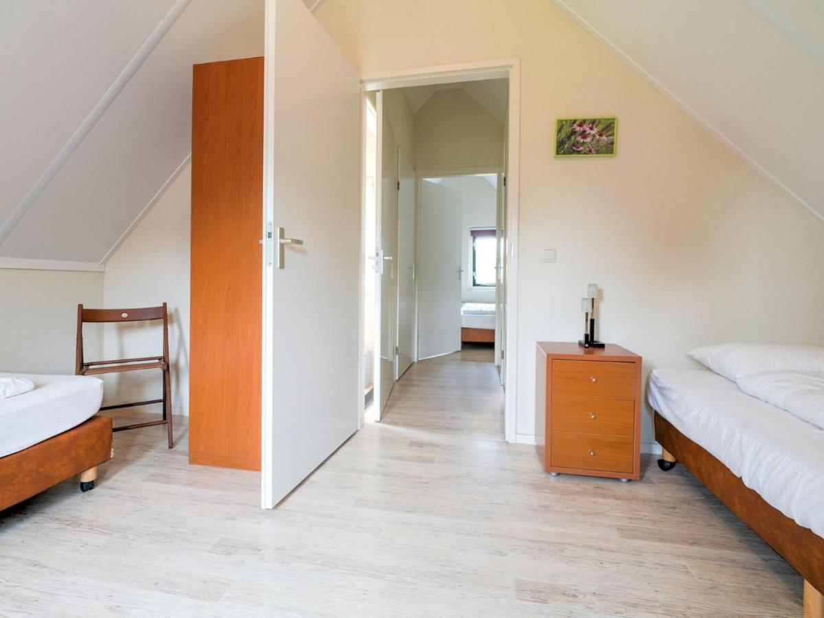 Serene Holiday Home In Gaasterl N Sleat Sondel Exterior photo
